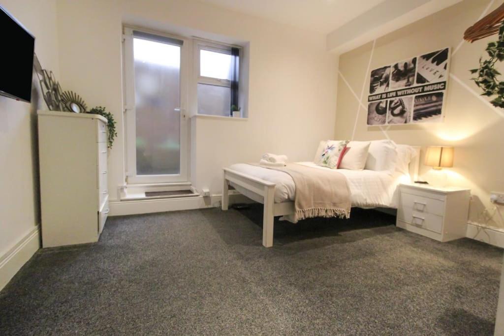 Spacious 1 Bed Apartment 1 Minute Walk From Square Nottingham Exteriör bild