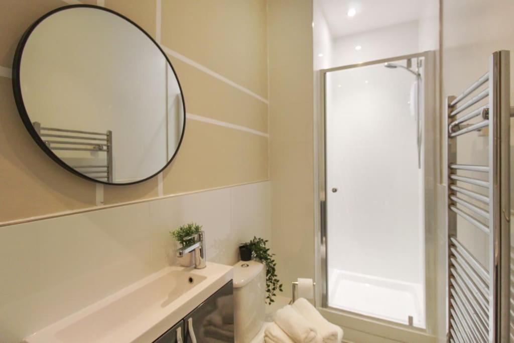 Spacious 1 Bed Apartment 1 Minute Walk From Square Nottingham Exteriör bild