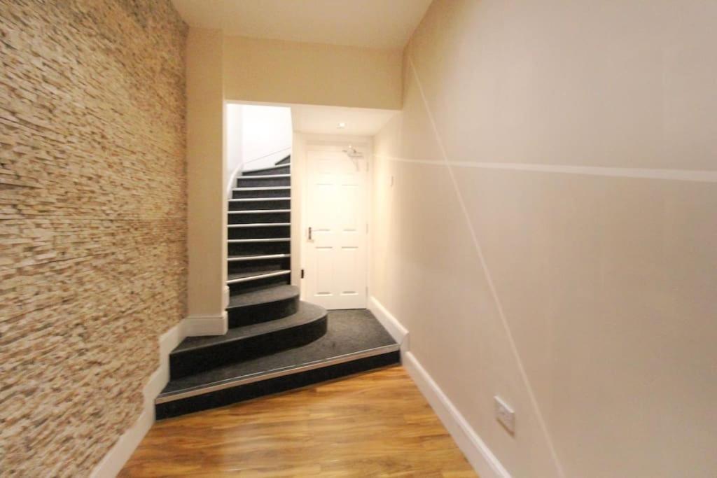 Spacious 1 Bed Apartment 1 Minute Walk From Square Nottingham Exteriör bild